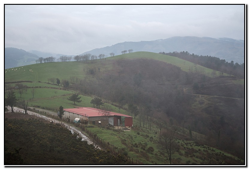 Ondarbiribil: Seles de Zizurkil y una muga de Roncesvalles
