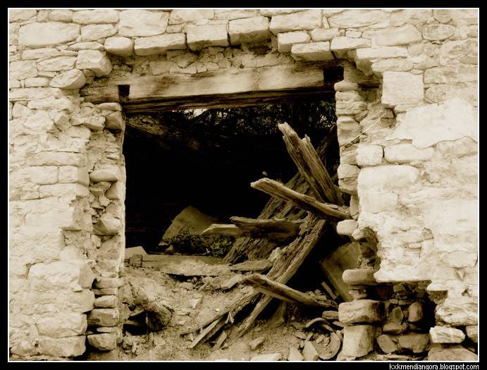 Pueblo abandonado de Escó