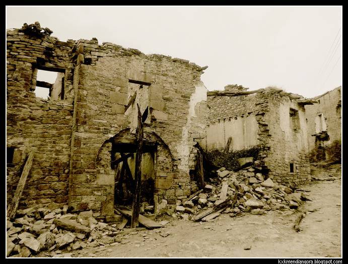 Pueblo abandonado de Escó
