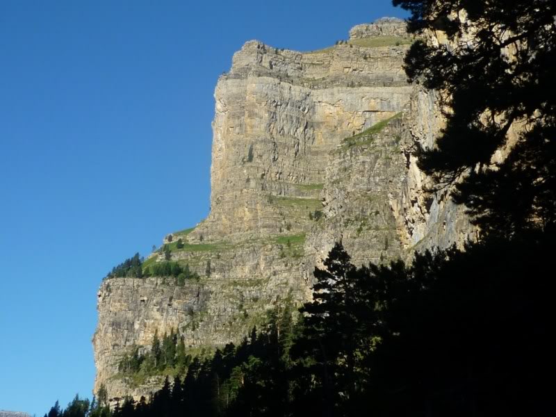 Pilar de Primavera, Gallinero, Ordesa, 6a (V/A0) - Mendiak